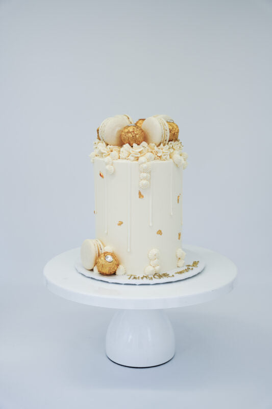 https://www.velvetlanecakes.com/wp-content/uploads/2022/08/CCD3EC41-5C95-46C8-98E0-C7EFB350E02A-scaled.jpeg